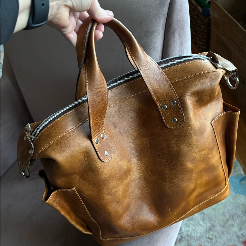 Medium convertible day bag